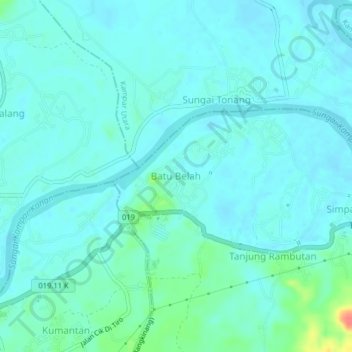 Batu Belahの地形図、標高、地勢