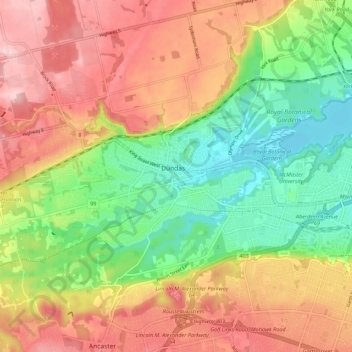 Dundasの地形図、標高、地勢