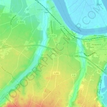 Senauの地形図、標高、地勢