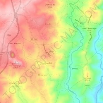 Couçoの地形図、標高、地勢