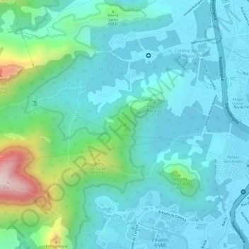 Pico do Urubuの地形図、標高、地勢