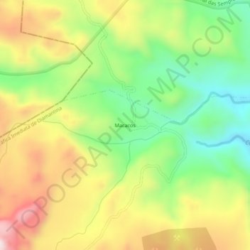 Macacosの地形図、標高、地勢