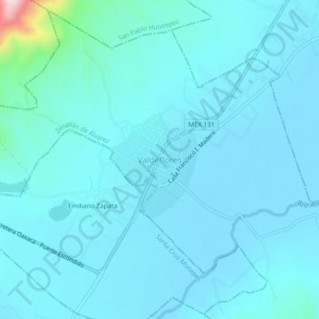 Valdefloresの地形図、標高、地勢