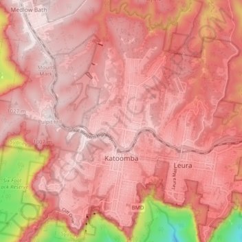 カトゥーンバの地形図、標高、地勢